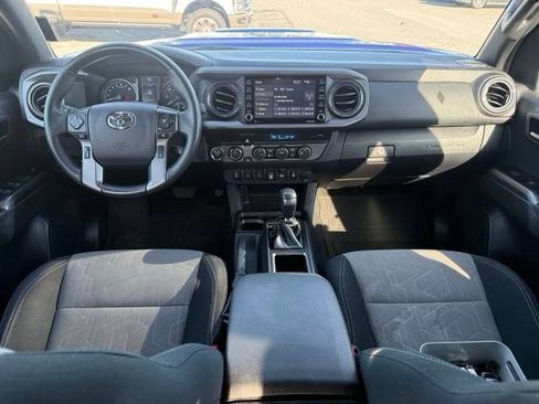 Used 2023 Toyota Tacoma TRD Sport w/ Technology Package AWD/4WD image 14