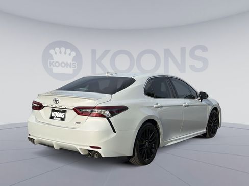 Used 2023 Toyota Camry XSE FWD image 7