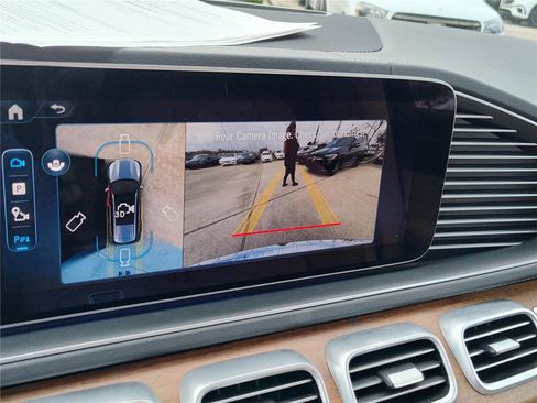 Certified 2025 Mercedes-Benz GLS 450 4MATIC image 31