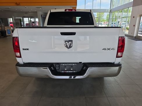 Used 2022 RAM 1500 Classic SLT AWD/4WD image 9
