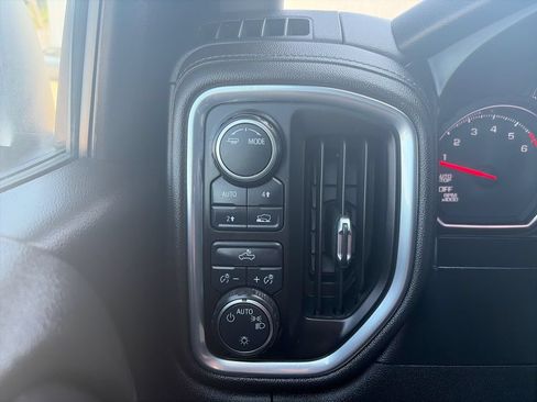 Used 2021 Chevrolet Silverado 1500 LT w/ Bed Protection Package AWD/4WD image 18