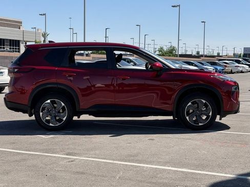 Certified 2024 Nissan Rogue SV FWD image 7