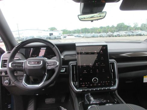 New 2026 GMC Yukon Elevation w/ Elevation Premium Package AWD/4WD image 16