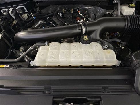 Used 2024 Ford F150 Lariat w/ FX4 Off-Road Package image 36