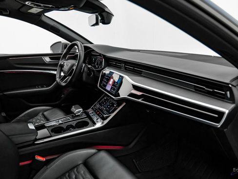 Used 2024 Audi RS 7 Performance w/ Executive Package image 42