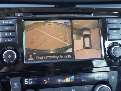 Used 2018 Nissan Rogue SL image 12