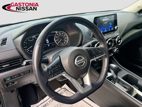Used 2021 Nissan Sentra SV image 11