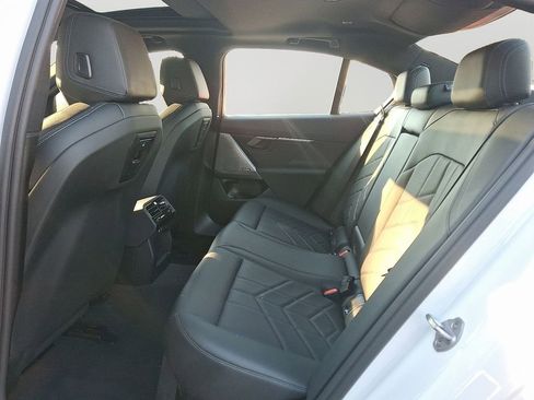 Used 2025 BMW 530i xDrive image 8