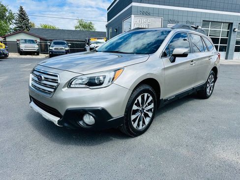 Used 2015 Subaru Outback 2.5i Limited AWD/4WD image 3
