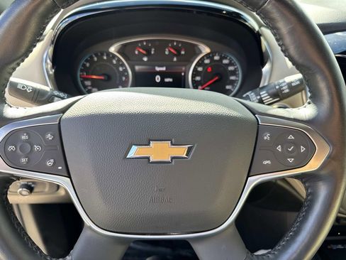 Used 2022 Chevrolet Traverse LT image 20