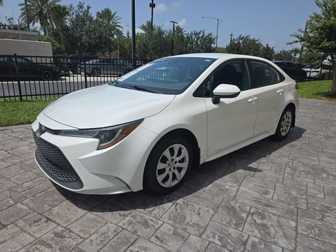 Used 2022 Toyota Corolla LE FWD image 9