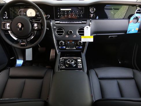 New 2026 Rolls-Royce Cullinan AWD/4WD image 4