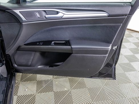 Used 2016 Ford Fusion SE FWD image 45