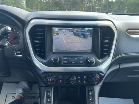 Used 2018 GMC Acadia SLE w/ Driver Alert Package I FWD image 17