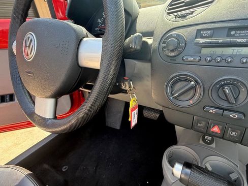 Used 2004 Volkswagen Beetle GLS FWD image 66