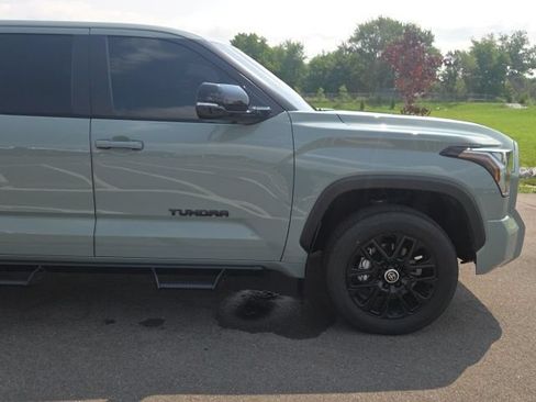 Used 2024 Toyota Tundra Limited AWD/4WD image 6