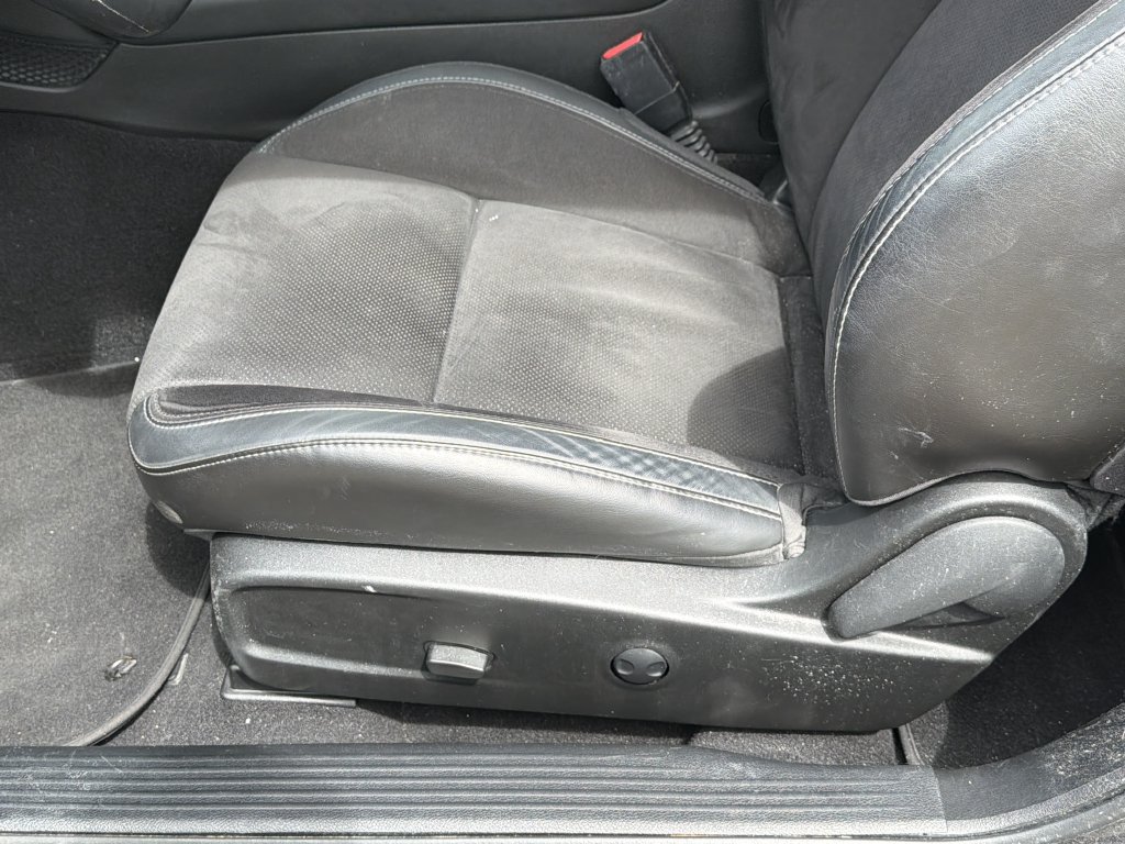 Used 2022 Dodge Challenger R/T Scat Pack w/ Shaker Package RWD image 19