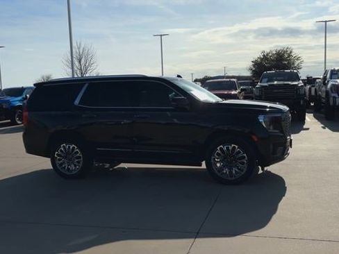 Used 2023 GMC Yukon Denali Ultimate w/ LPO, Floor Liner Package image 2