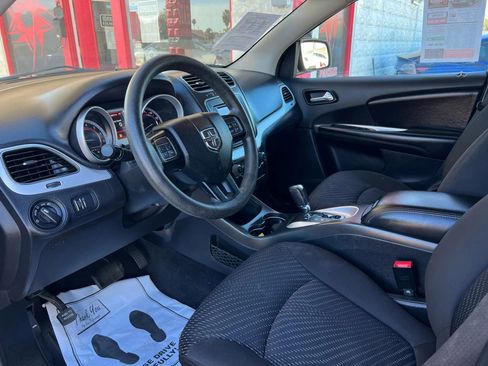 Used 2017 Dodge Journey SE image 10