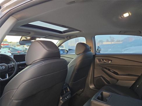 Used 2023 Honda Accord Touring image 22