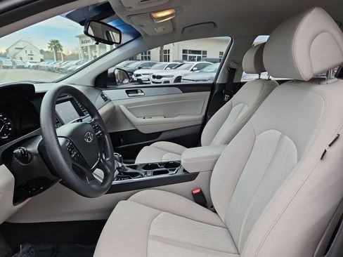 Used 2017 Hyundai Sonata SE image 19