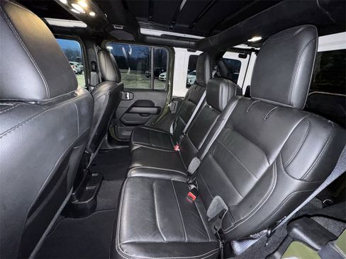 Used 2021 Jeep Wrangler Unlimited Sahara image 23