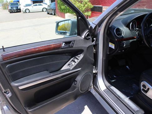 Used 2012 Mercedes-Benz GL 450 4MATIC image 10