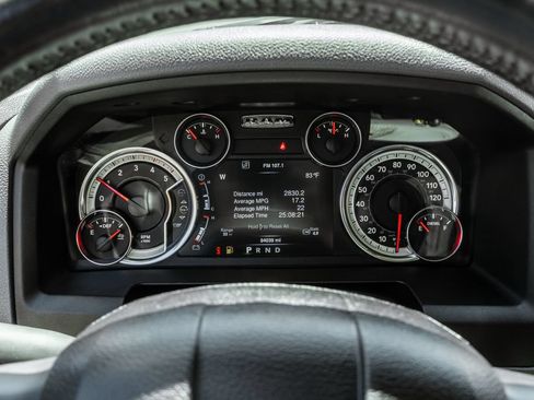 Used 2016 RAM 1500 Classic SLT w/ SLT Plus D←cor Group AWD/4WD image 14