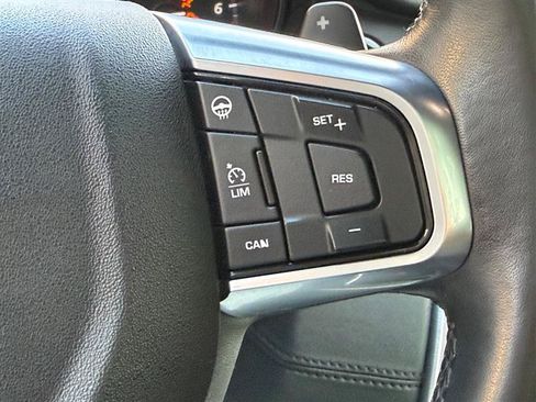 Used 2019 Land Rover Discovery Sport AWD/4WD image 36