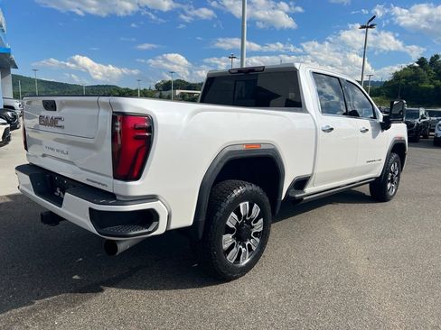Used 2024 GMC Sierra 3500 Denali w/ Denali Reserve Package AWD/4WD image 6
