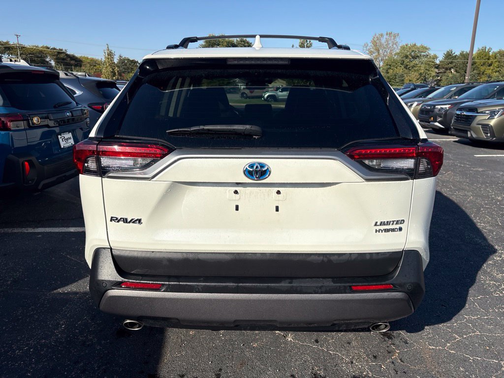 Used 2019 Toyota RAV4 Limited w/ Carpet Mat Package AWD/4WD image 4