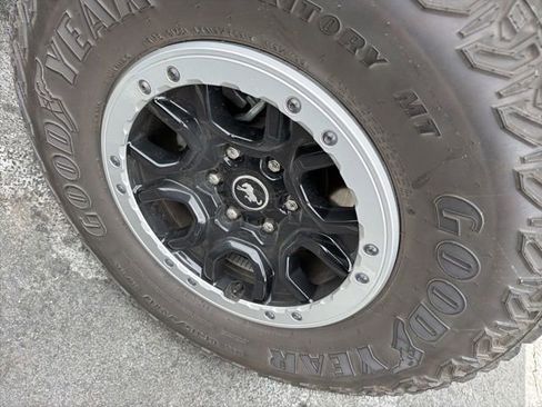 Certified 2024 Ford Bronco Badlands image 5