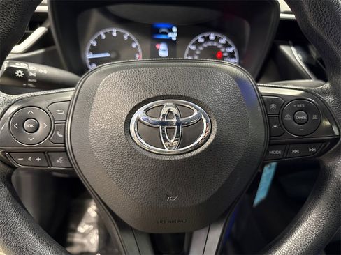 Used 2023 Toyota Corolla LE image 23