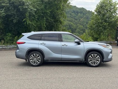 Used 2020 Toyota Highlander Limited AWD/4WD image 8