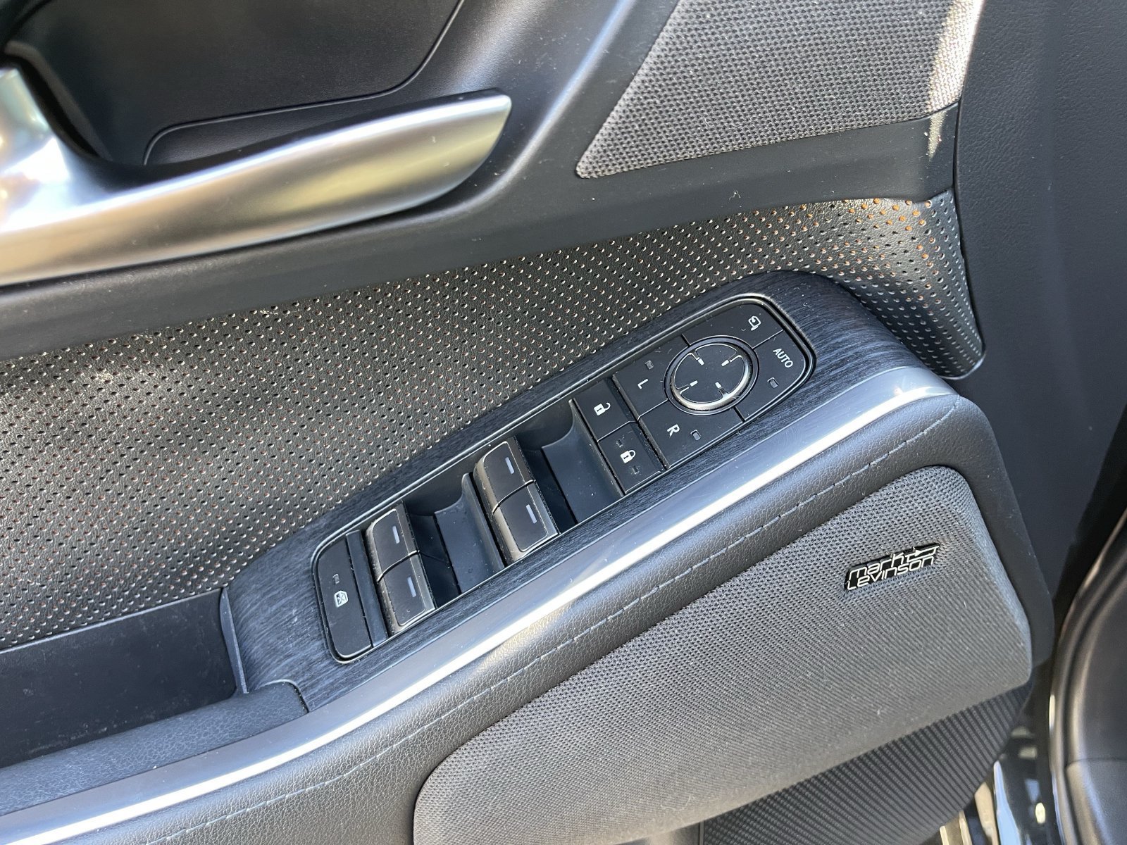 Used 2024 Lexus GX 550 w/ Cold Area Package AWD/4WD image 10