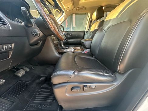 Used 2015 INFINITI QX80 Luxe w/ 22" Wheel Package image 10