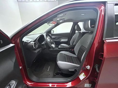 Certified 2023 Nissan Kicks SR w/ SR Premium Package FWD image 10