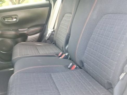 Used 2023 Honda HR-V Sport image 18