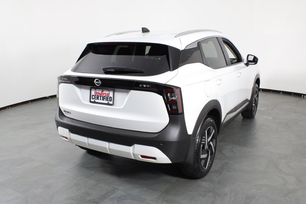 Certified 2026 Nissan Kicks SV FWD image 4