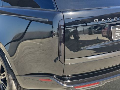 New 2026 Land Rover Range Rover SE AWD/4WD image 36