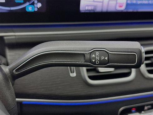 Used 2024 Mercedes-Benz GLS 450 4MATIC image 18