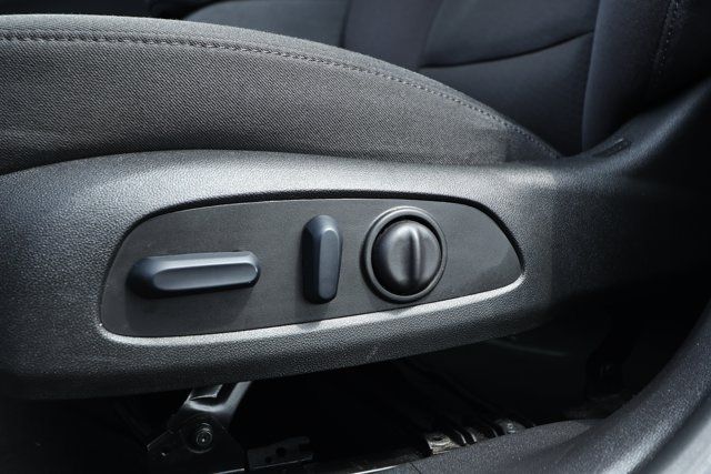 Used 2025 Chevrolet Malibu LT FWD image 21