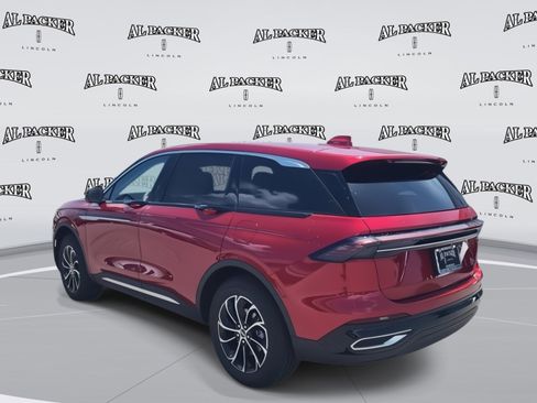 New 2025 Lincoln Nautilus Premier image 3