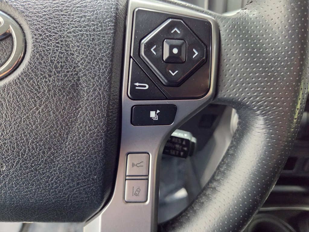 Used 2021 Toyota 4Runner SR5 AWD/4WD image 33