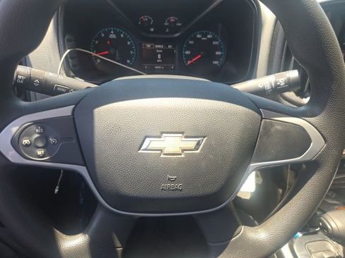 Used 2021 Chevrolet Colorado W/T w/ WT Convenience Package RWD image 9