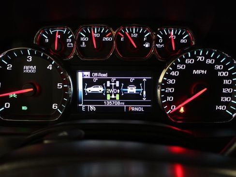 Used 2018 Chevrolet Suburban LT image 58