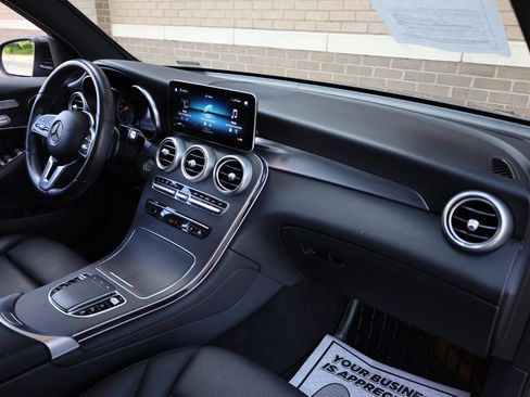 Used 2022 Mercedes-Benz GLC 300 4MATIC image 32