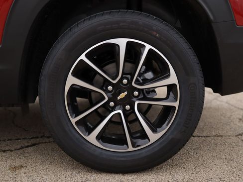 New 2026 Chevrolet TrailBlazer LT w/ LT Cold Weather Package FWD image 33