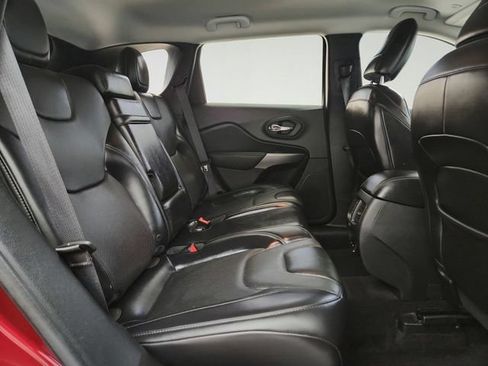 Used 2019 Jeep Cherokee Limited AWD/4WD image 31