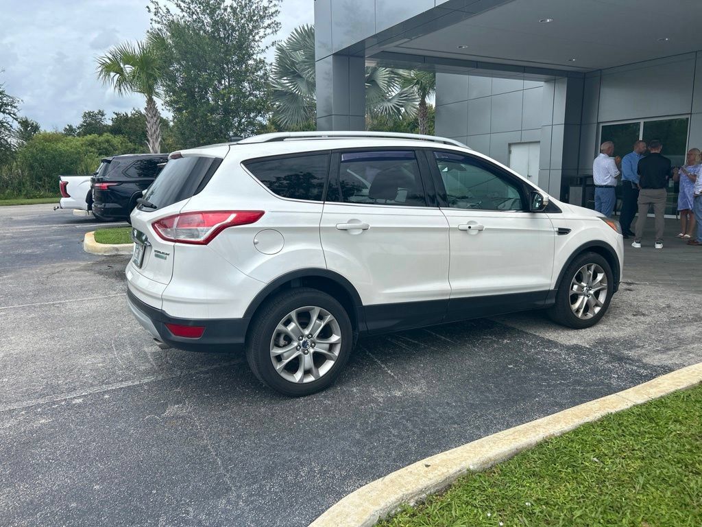 Used 2015 Ford Escape Titanium FWD image 3